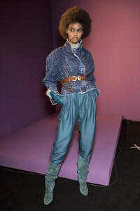 backstage-defile-alberta-ferretti-automne-hiver-2018-2019-milan-coulisses-112.thumb.jpg.a45973ad6b21aac9d5d8758ebda07eb9.jpg