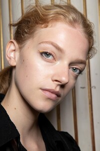 backstage-defile-altuzarra-printemps-ete-2020-paris-coulisses-119.thumb.jpg.e29c4adfd6216933385f4ed79c58e18e.jpg
