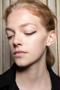 backstage-defile-altuzarra-printemps-ete-2020-paris-coulisses-121.thumb.jpg.e373264f10e80e87c438aba046371040.jpg