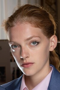 backstage-defile-altuzarra-printemps-ete-2020-paris-coulisses-67.thumb.jpg.33cd9600320b11cea2d04b463c6345ff.jpg