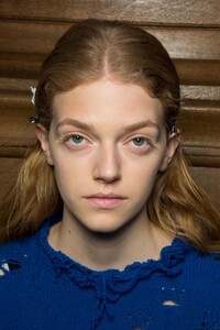 backstage-defile-beautiful-people-automne-hiver-2019-2020-paris-coulisses-19.thumb.jpg.a2e325822ebc15151256961784d9d4ee.jpg