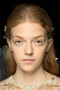 backstage-defile-beautiful-people-automne-hiver-2019-2020-paris-coulisses-35.thumb.jpg.088198a5565afedba8c704ddeaa68cdc.jpg