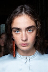 backstage-defile-cedric-charlier-printemps-ete-2020-paris-coulisses-44.thumb.jpg.9fc9a14fd44c4b5c53e778cd46c1bbff.jpg