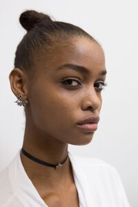 backstage-defile-christian-dior-printemps-ete-2017-paris-coulisses-92.thumb.jpg.bf41d6aecdcb02bd20181c20b60e1f9f.jpg