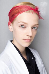 backstage-defile-christian-dior-printemps-ete-2019-paris-coulisses-42.thumb.jpg.110e65f90a98828e4708cf678436d052.jpg