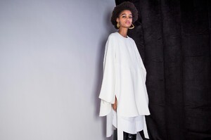 backstage-defile-derek-lam-automne-hiver-2018-2019-new-york-coulisses-44.thumb.jpg.2c0afddeb7e20c35577e01f9a924a193.jpg