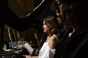 backstage-defile-genny-printemps-ete-2019-milan-coulisses-117.thumb.jpg.f2e9a844bf4c635660cd75201feecd1a.jpg