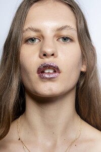 backstage-defile-jeremy-scott-printemps-ete-2019-new-york-coulisses-135.thumb.jpg.67d0b23c8be7487e394dde7b9308e0e9.jpg