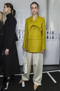 backstage-defile-jil-sander-automne-hiver-2019-2020-milan-coulisses-78.thumb.jpg.1472cd72be1e68a814cd999bec214363.jpg