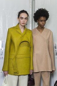 backstage-defile-jil-sander-automne-hiver-2019-2020-milan-coulisses-81.thumb.jpg.8032c4811f6e5ed6f722df167df7a659.jpg