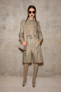 backstage-defile-max-mara-printemps-ete-2020-milan-coulisses-96.thumb.jpg.b672e7e1e56b0112d54e41472922d57f.jpg
