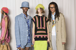 backstage-defile-michael-kors-collection-printemps-ete-2019-new-york-coulisses-125.thumb.jpg.39997b22fbaa6bf7289bfa5263d8d861.jpg