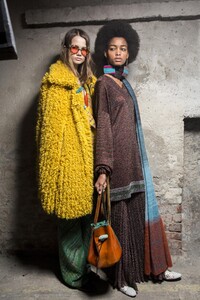 backstage-defile-missoni-automne-hiver-2018-2019-milan-coulisses-21.thumb.jpg.3add9b0551ef17954954cfb1e4c196d0.jpg
