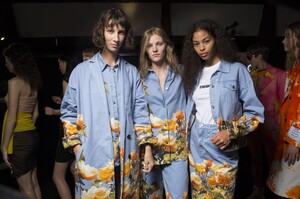 backstage-defile-msgm-printemps-ete-2019-milan-coulisses-153.thumb.jpg.7024ddf0571c6e26e2acdc00dccbd5bf.jpg