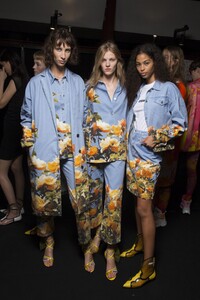 backstage-defile-msgm-printemps-ete-2019-milan-coulisses-155.thumb.jpg.7479f7a869ba25770ced4384e7974273.jpg