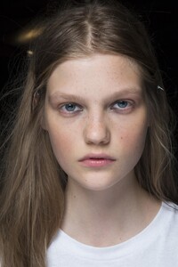 backstage-defile-msgm-printemps-ete-2019-milan-coulisses-25.thumb.jpg.1a71f773b602da52e594e9755ac516ee.jpg