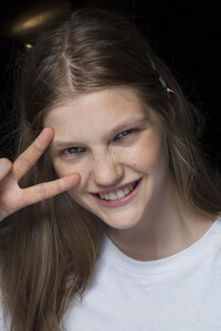 backstage-defile-msgm-printemps-ete-2019-milan-coulisses-27.thumb.jpg.a30d2f50fd67cf6eee3c8e04fd2fd3b9.jpg