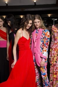 backstage-defile-msgm-printemps-ete-2019-milan-coulisses-99.thumb.jpg.acd39df13a14af6104e1464d3a78392a.jpg