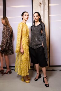 backstage-defile-n21-printemps-ete-2020-milan-coulisses-61.thumb.jpg.1c4fa4ed6007a0b918df47612889e4d6.jpg