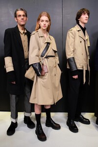 backstage-defile-neil-barrett-automne-hiver-2020-2021-milan-coulisses-63.thumb.jpg.0e96e0a9fb582069d5dacdd38039b9d8.jpg