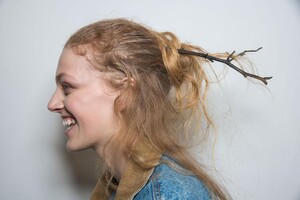 backstage-defile-olivier-theyskens-printemps-ete-2019-paris-coulisses-10.thumb.jpg.cd0d21298472f057e94a7d3ceef6eb1f.jpg