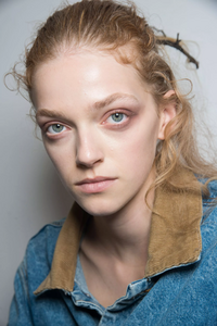 backstage-defile-olivier-theyskens-printemps-ete-2019-paris-coulisses-8.thumb.jpg.b1ecc67b0ebbc7b0f4856a6d516450ad.jpg