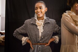 backstage-defile-philosophy-di-lorenzo-serafini-automne-hiver-2018-2019-milan-coulisses-148.thumb.jpg.ad3ef787fa3e59cd7d9d3dcdd889ca76.jpg