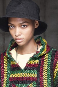 backstage-defile-r13-printemps-ete-2019-new-york-coulisses-93.thumb.jpg.1abe60c0151f76ae86f7c22fafcc1ac5.jpg