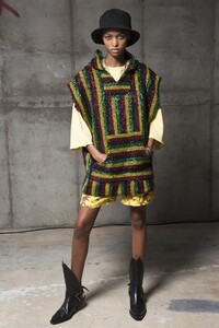 backstage-defile-r13-printemps-ete-2019-new-york-coulisses-95.thumb.jpg.7160db38d4cbdef0fc68dd6b451d98d8.jpg