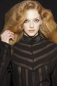 backstage-defile-sonia-rykiel-automne-hiver-2018-2019-paris-coulisses-73.thumb.jpg.7a89bcf91c3e6dbab0453700f54a50eb.jpg