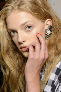 backstage-defile-sonia-rykiel-printemps-ete-2018-paris-coulisses-167.thumb.jpg.8832438257e1199158cd3c6821076517.jpg