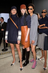 backstage-defile-sportmax-automne-hiver-2019-2020-milan-coulisses-158.thumb.jpg.e21fb23b202489b179d408c4da25045f.jpg