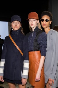 backstage-defile-sportmax-automne-hiver-2019-2020-milan-coulisses-159.thumb.jpg.eabc363e61b7ba91b93c1c3056f2c49b.jpg