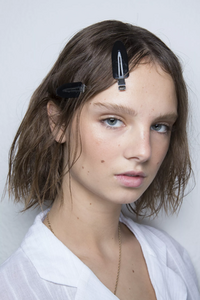 backstage-defile-sportmax-printemps-ete-2019-milan-coulisses-116.thumb.jpg.8e74a3c05a839cb47f8a62d282b081ee.jpg
