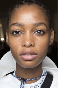 backstage-defile-sportmax-printemps-ete-2019-milan-coulisses-178.thumb.jpg.6122bd1c52565e1bc966093218af3a90.jpg
