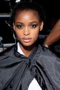 backstage-defile-tom-ford-printemps-ete-2019-new-york-coulisses-18.thumb.jpg.6820006466a17a9282ee4356ed2f4ae5.jpg