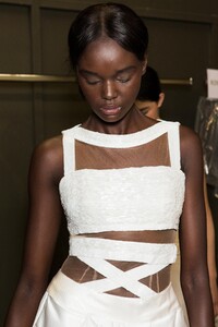 backstage-defile-valentin-yudashkin-printemps-ete-2018-paris-coulisses-87.thumb.jpg.d032d75dd4eba4a243e447ffb8bac176.jpg