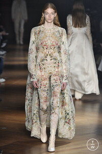 beautiful-people-aw19-014-fe20fa.thumb.jpg.35165c43c788504280ffd88a14a00e9d.jpg