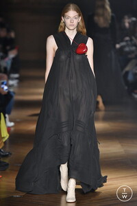 beautiful-people-aw19-031-b7d164.thumb.jpg.27aa0b63f846a966f0f635baff3065cc.jpg