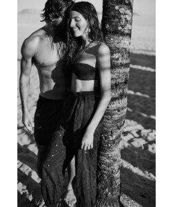 black-anna-top-marli-pants-lifestyle_826.jpg