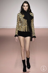 blumarine-aw19-0013-f218ec.thumb.jpg.5ff70deeb1925b76e2acada8f37e4296.jpg