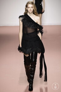 blumarine-aw19-0030-b096db.thumb.jpg.addcc6d3abade3cf6f2c6db76c61d391.jpg