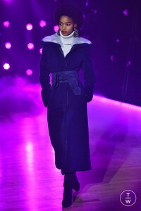 brandon-maxwell-aw18-0004-b029c9.thumb.jpg.295753a1ab61c1c1edb4393849c79495.jpg