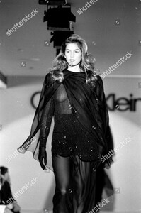 calvin-klein-collection-fall-1992-ready-to-wear-fashion-show-new-york-shutterstock-editorial-10453643kl.jpg