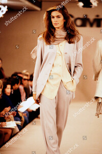 calvin-klein-collection-spring-1992-ready-to-wear-fashion-show-new-york-shutterstock-editorial-10430874k.jpg
