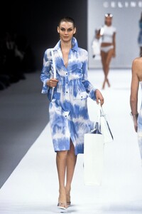 celine-ss-2000-3.thumb.jpg.d94ec0594931652b808875cee9935915.jpg