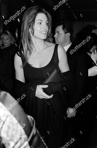 cfda-1994-fashion-awards-new-york-city-shutterstock-editorial-10433987oe.jpg