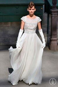 chanel-caw18-0085-398fde.thumb.jpg.a461bbf1000580ee41c95fcc3f700fb8.jpg