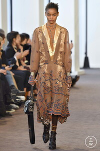 chloe-aw18-0043-dce05e.thumb.jpg.6dd59f97405073970a4f653d1bbff8c5.jpg