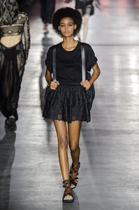 defile-alberta-ferretti-printemps-ete-2019-milan-look-50.thumb.jpg.4344e934ac40d40aefa14a735143df04.jpg